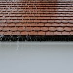 Lekkend dak herstellen: waarom snel handelen belangrijk iswereld!